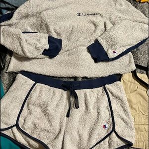XL Champion hoody/shorts set
